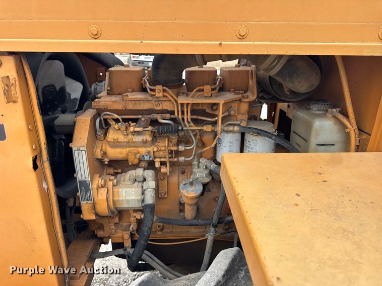 image for item ER0425 J.I. Case W602BPD single drum vibratory roller