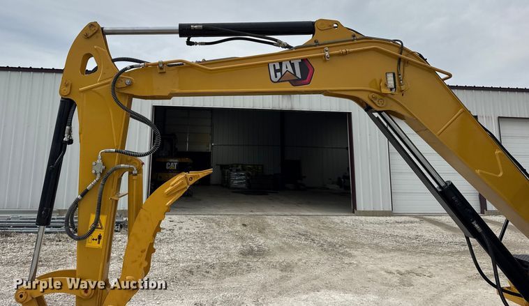 image for item ER0427 2018 Caterpillar 305.5E2 mini excavator