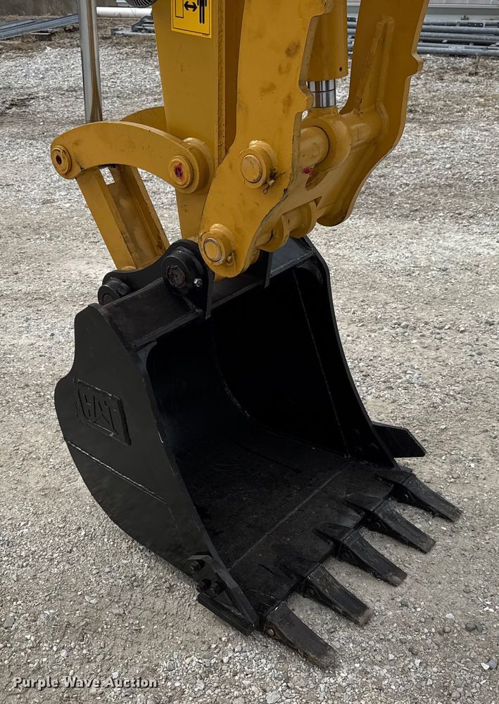 image for item ER0427 2018 Caterpillar 305.5E2 mini excavator