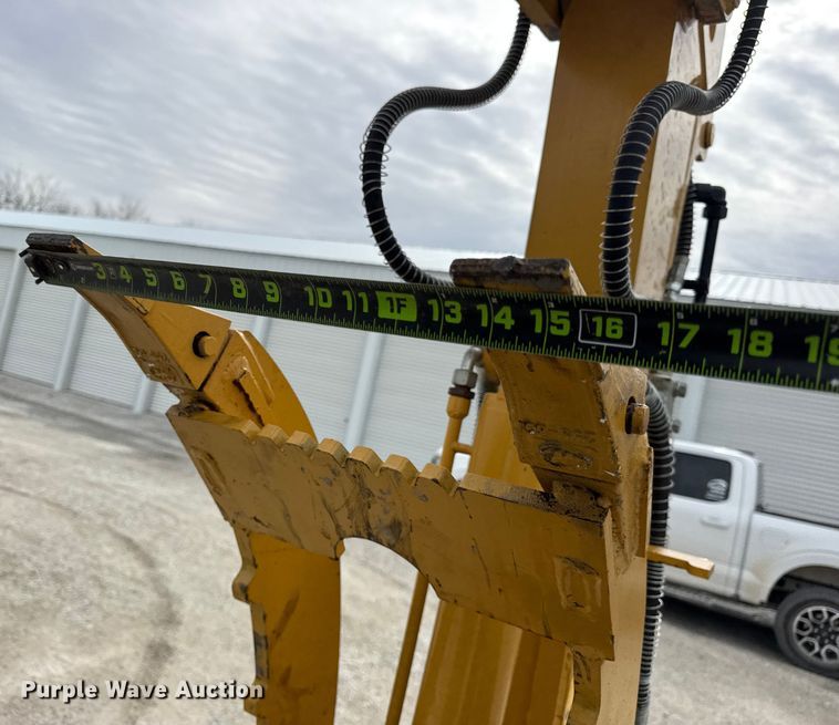 image for item ER0427 2018 Caterpillar 305.5E2 mini excavator