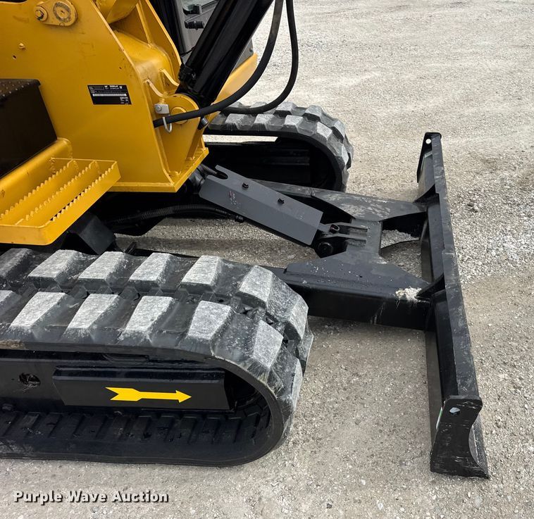 image for item ER0427 2018 Caterpillar 305.5E2 mini excavator