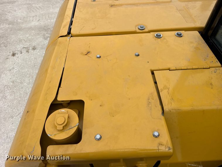 image for item ER0427 2018 Caterpillar 305.5E2 mini excavator