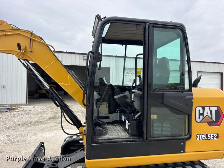 image for item ER0427 2018 Caterpillar 305.5E2 mini excavator