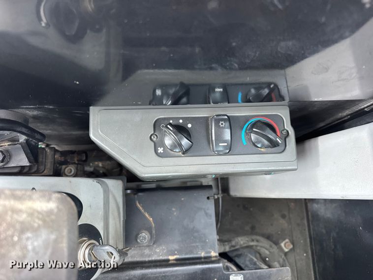 image for item ER0427 2018 Caterpillar 305.5E2 mini excavator