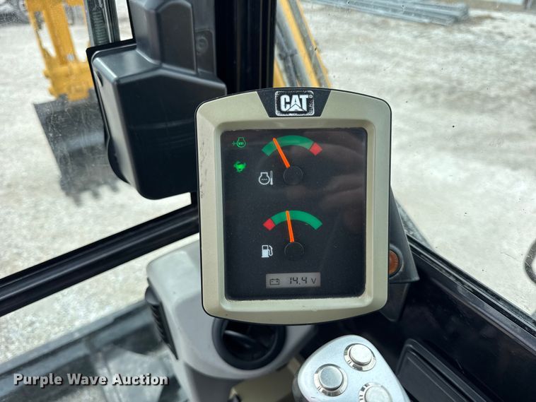 image for item ER0427 2018 Caterpillar 305.5E2 mini excavator