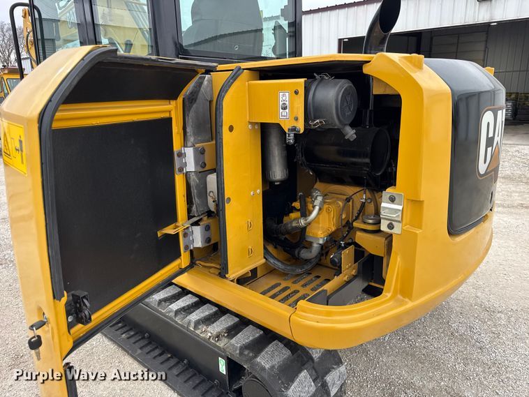 image for item ER0427 2018 Caterpillar 305.5E2 mini excavator