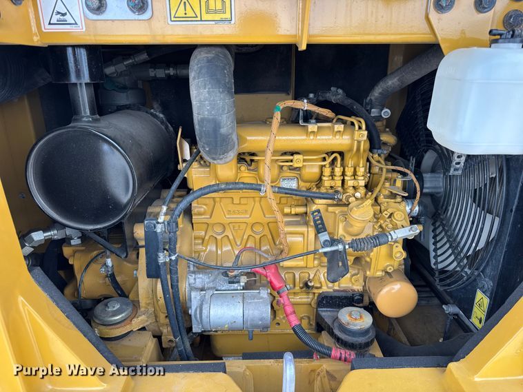 image for item ER0427 2018 Caterpillar 305.5E2 mini excavator