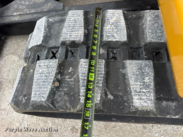 image for item ER0427 2018 Caterpillar 305.5E2 mini excavator