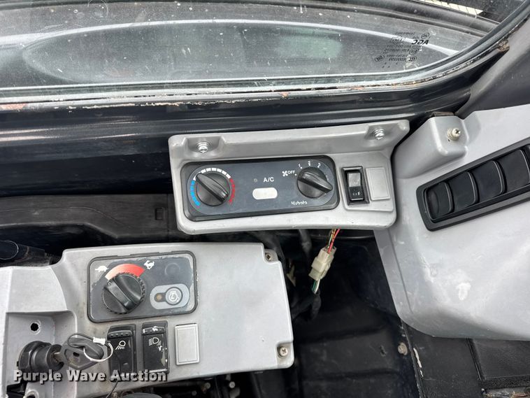 image for item ER0428 Kubota KX165-5 mini excavator