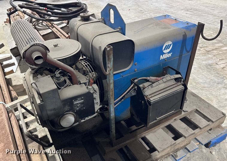 image for item ER0429 Miller AEAD-200LE welder/generator