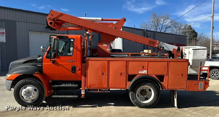 image for item ES1021 2008 International 4100 SBA bucket truck