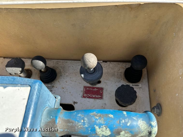 image for item ES1021 2008 International 4100 SBA bucket truck