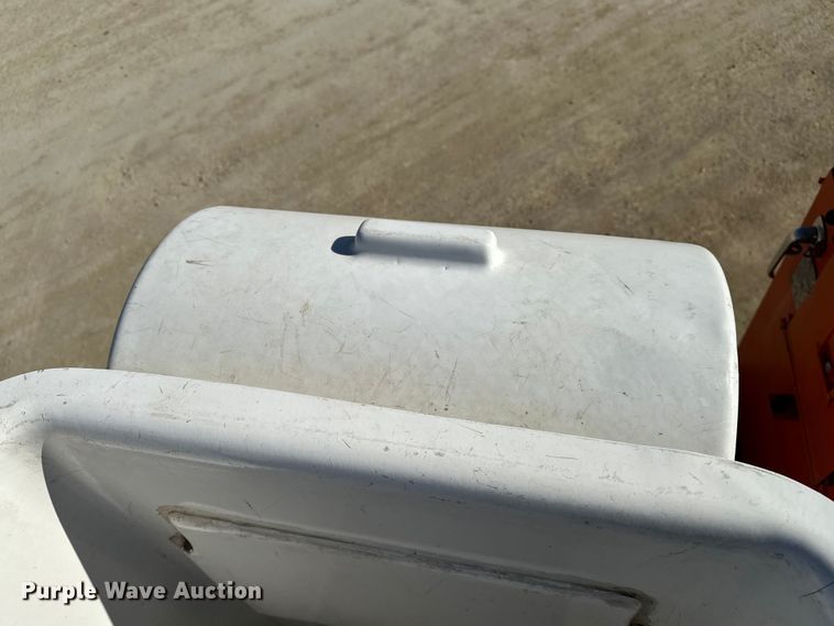 image for item ES1021 2008 International 4100 SBA bucket truck