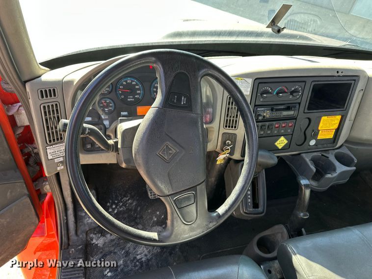 image for item ES1021 2008 International 4100 SBA bucket truck