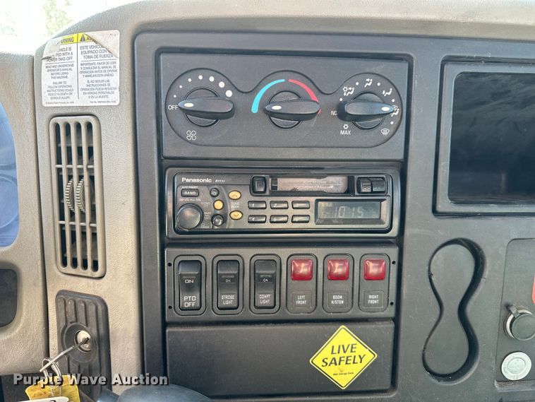 image for item ES1021 2008 International 4100 SBA bucket truck