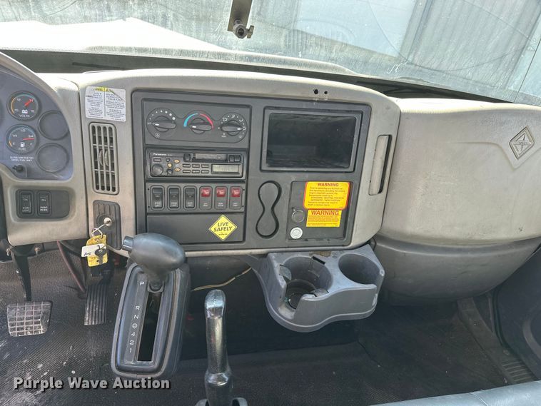 image for item ES1021 2008 International 4100 SBA bucket truck