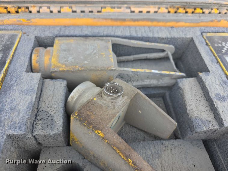 image for item ES1022 2005 Roadtec RX-900 soil stabilizer / reclaimer