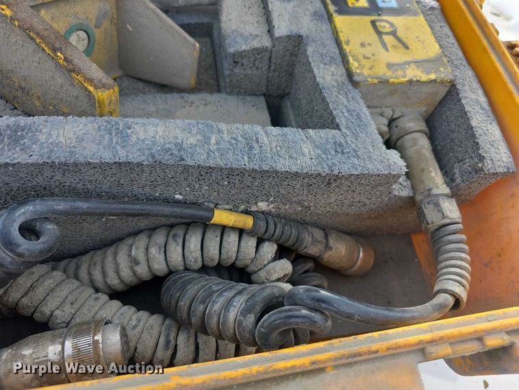 image for item ES1022 2005 Roadtec RX-900 soil stabilizer / reclaimer