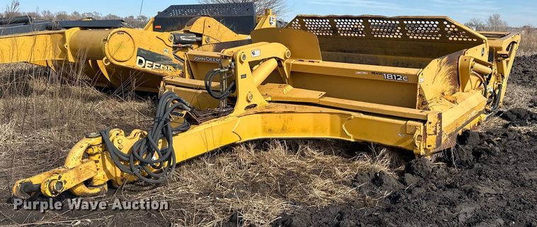 image for item ES1023 2005 John Deere 1812C scraper