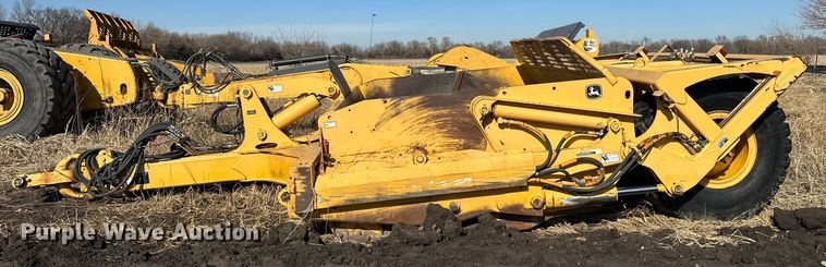 image for item ES1023 2005 John Deere 1812C scraper
