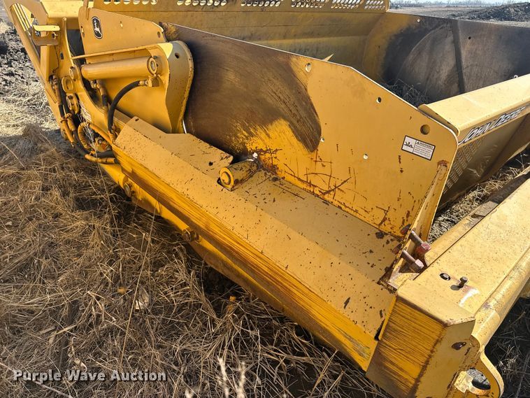 image for item ES1023 2005 John Deere 1812C scraper