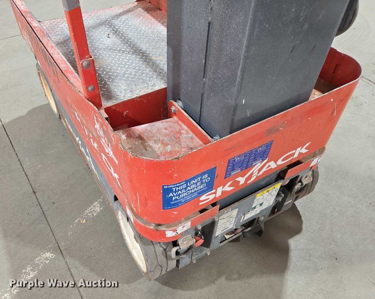 image for item ES2879 Skyjack SJ16 vertical lift