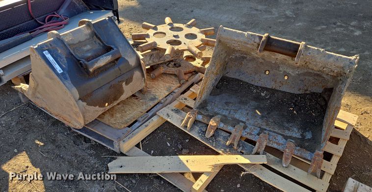 image for item ES2885 Bobcat mini excavator attachments