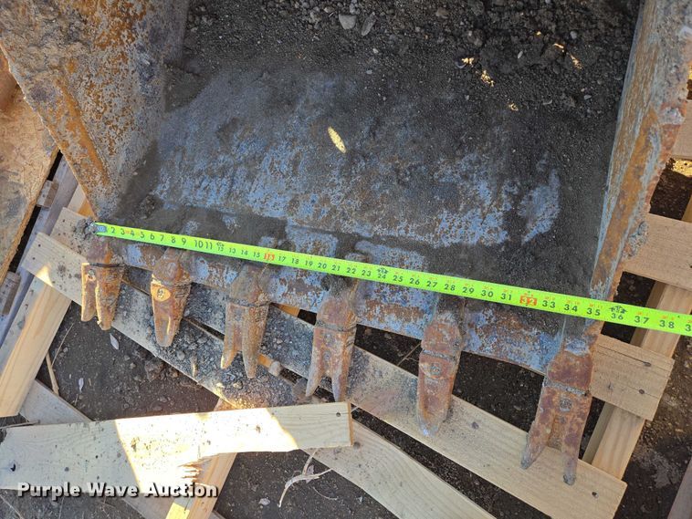 image for item ES2885 Bobcat mini excavator attachments