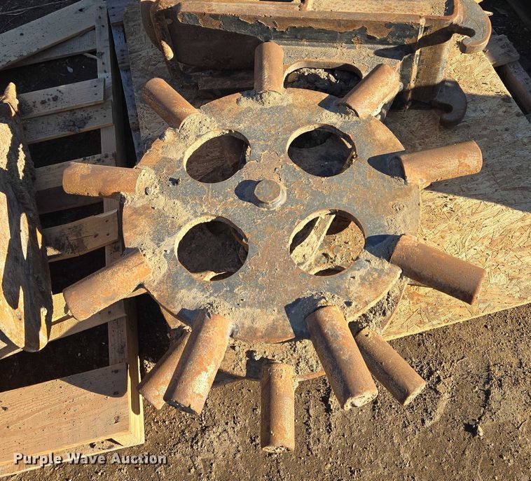 image for item ES2885 Bobcat mini excavator attachments