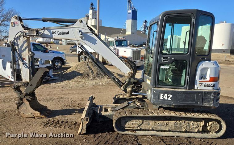 image for item ES2900 2019 Bobcat E42 mini excavator