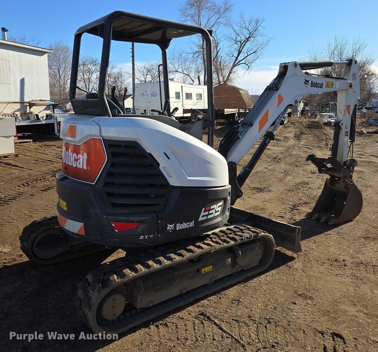 image for item ES2901 2017 Bobcat E35 mini excavator