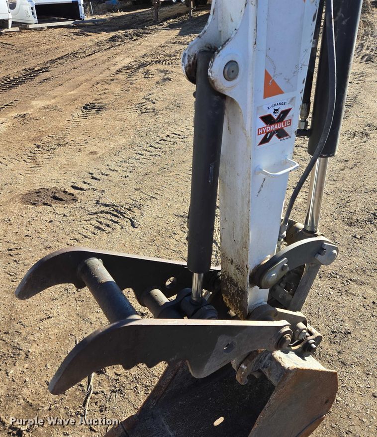 image for item ES2901 2017 Bobcat E35 mini excavator