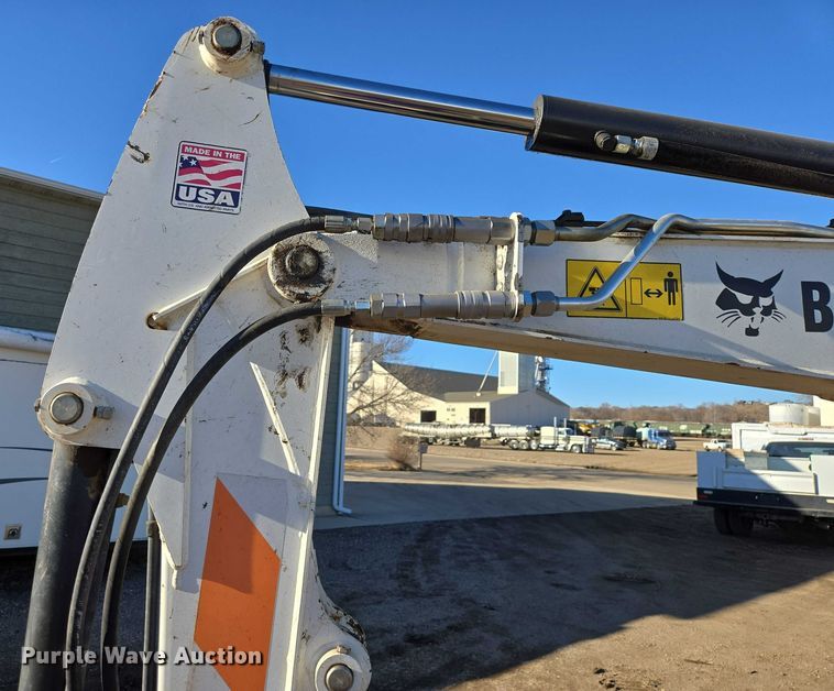 image for item ES2901 2017 Bobcat E35 mini excavator
