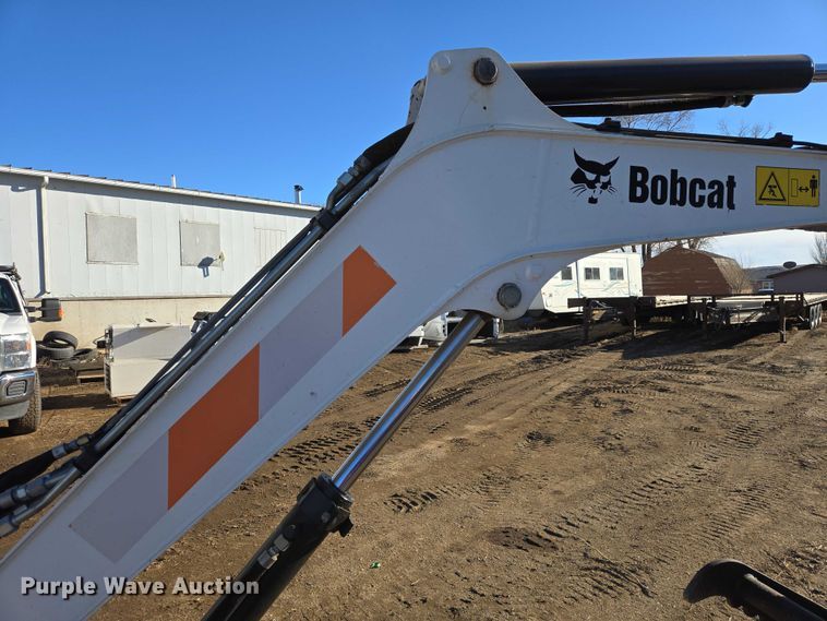 image for item ES2901 2017 Bobcat E35 mini excavator