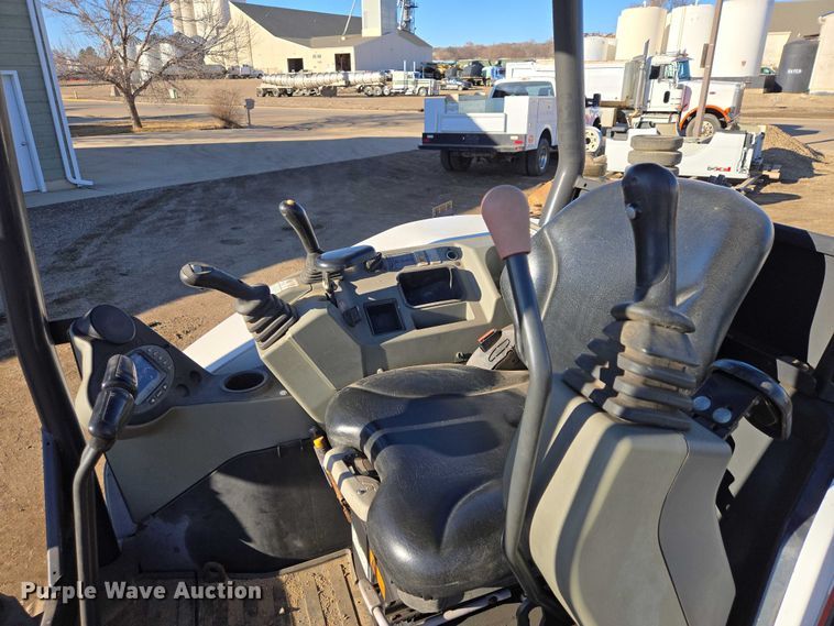 image for item ES2901 2017 Bobcat E35 mini excavator