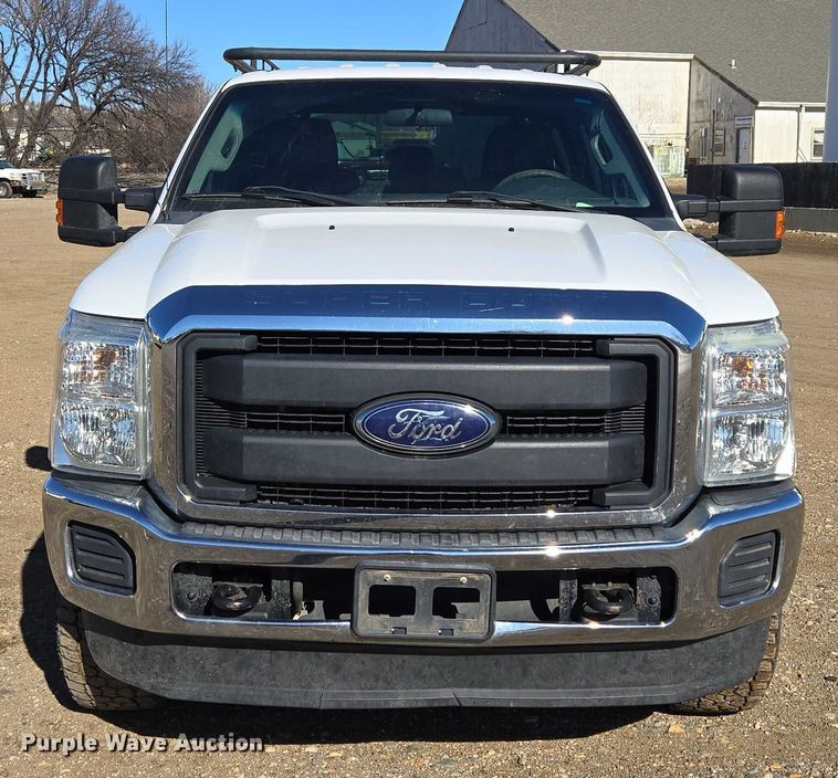 image for item ES2904 2015 Ford F350 Super Duty XL Crew Cab utility bed pickup truck