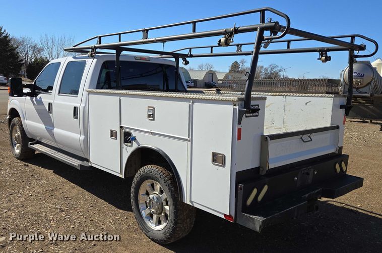 image for item ES2904 2015 Ford F350 Super Duty XL Crew Cab utility bed pickup truck
