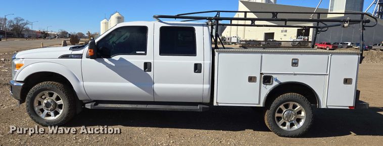 image for item ES2904 2015 Ford F350 Super Duty XL Crew Cab utility bed pickup truck