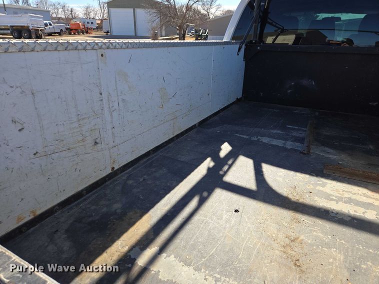 image for item ES2904 2015 Ford F350 Super Duty XL Crew Cab utility bed pickup truck