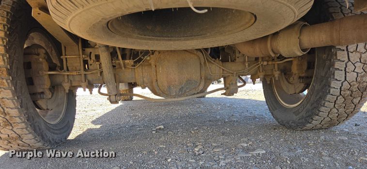 image for item ES2904 2015 Ford F350 Super Duty XL Crew Cab utility bed pickup truck