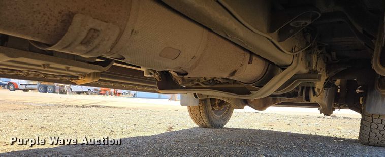 image for item ES2904 2015 Ford F350 Super Duty XL Crew Cab utility bed pickup truck