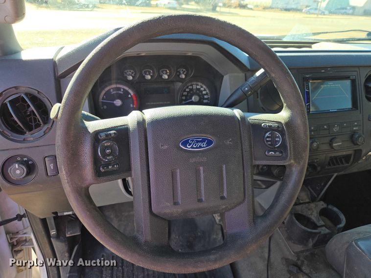 image for item ES2904 2015 Ford F350 Super Duty XL Crew Cab utility bed pickup truck