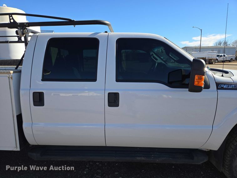 image for item ES2904 2015 Ford F350 Super Duty XL Crew Cab utility bed pickup truck