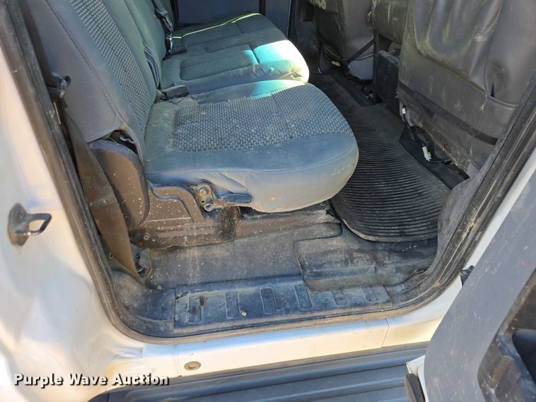 image for item ES2904 2015 Ford F350 Super Duty XL Crew Cab utility bed pickup truck