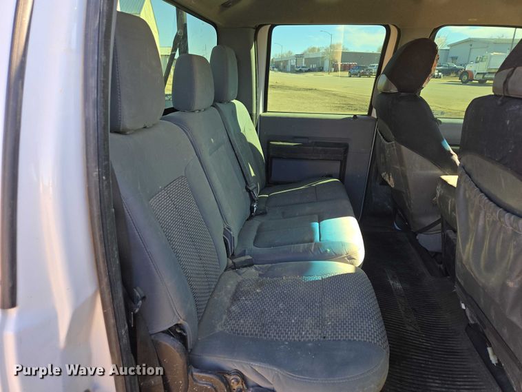 image for item ES2904 2015 Ford F350 Super Duty XL Crew Cab utility bed pickup truck