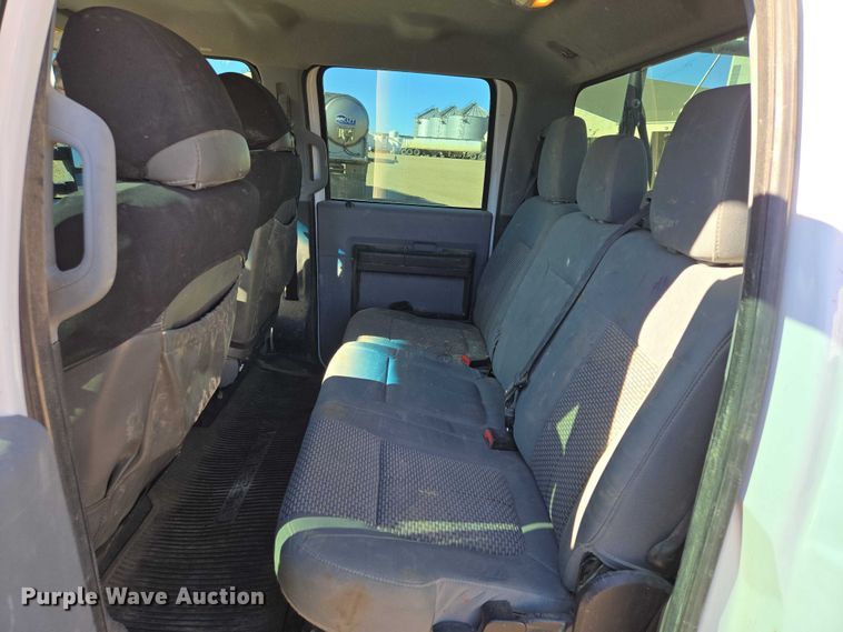 image for item ES2904 2015 Ford F350 Super Duty XL Crew Cab utility bed pickup truck