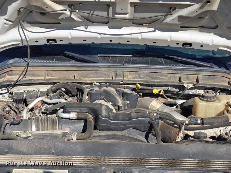 image for item ES2904 2015 Ford F350 Super Duty XL Crew Cab utility bed pickup truck