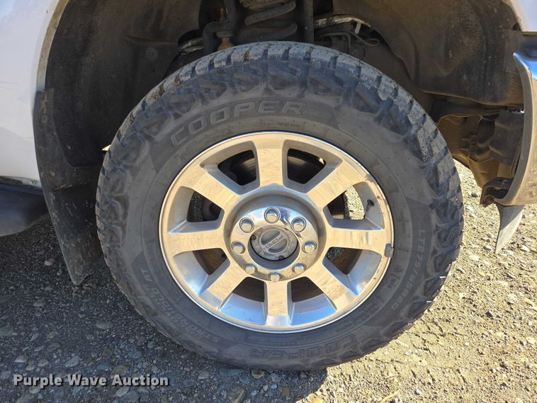 image for item ES2904 2015 Ford F350 Super Duty XL Crew Cab utility bed pickup truck