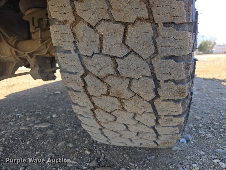 image for item ES2904 2015 Ford F350 Super Duty XL Crew Cab utility bed pickup truck