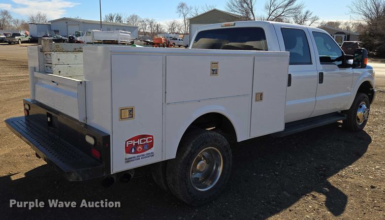 image for item ES2905 2015 Ford F350 Super Duty XL Crew Cab utility bed pickup truck